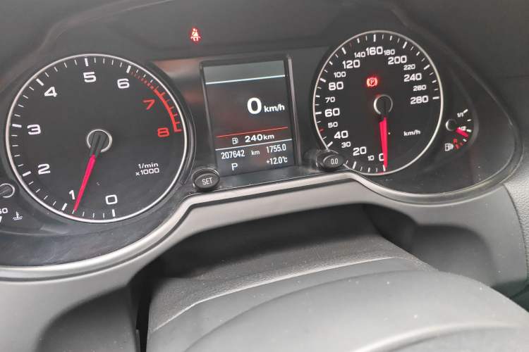 Used Audi Q5 2017 Plus 40 TFSI Technology Model