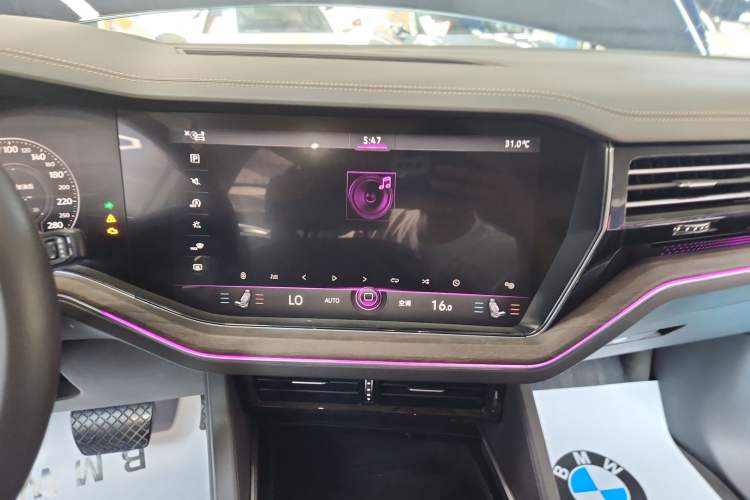 Used Volkswagen Touareg 2020 3.0 TSI Luxury Edition China VI