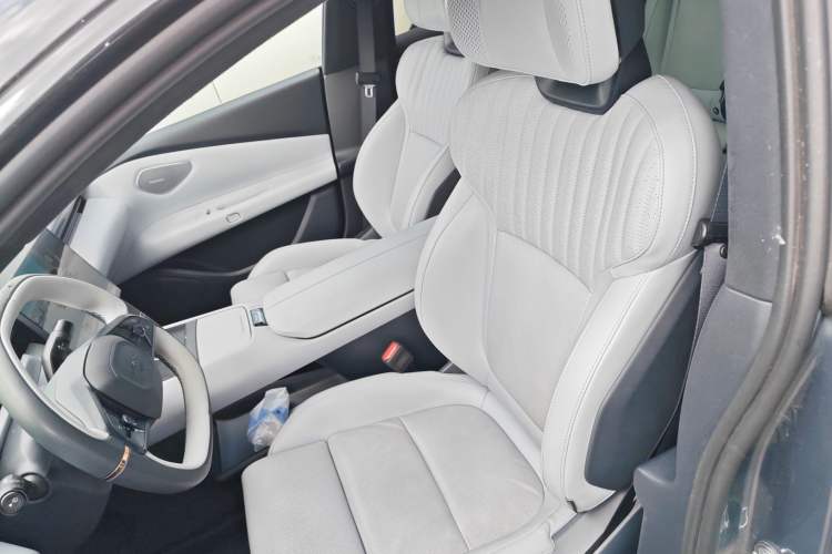 Used Lynk & Co Z10 2025 95 kWh 702 km All-Wheel Drive Intelligent Driving Ultra