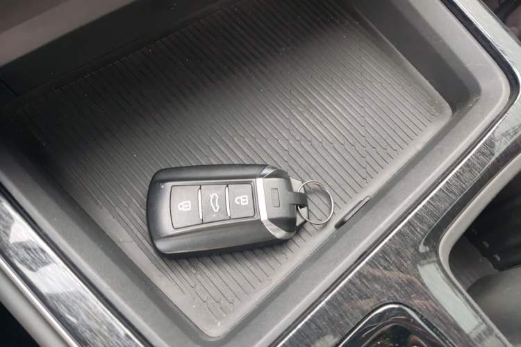 Used Dongfeng Aeolus Yixuan MAX 2023 1.5T Super-Powered Dad Edition
