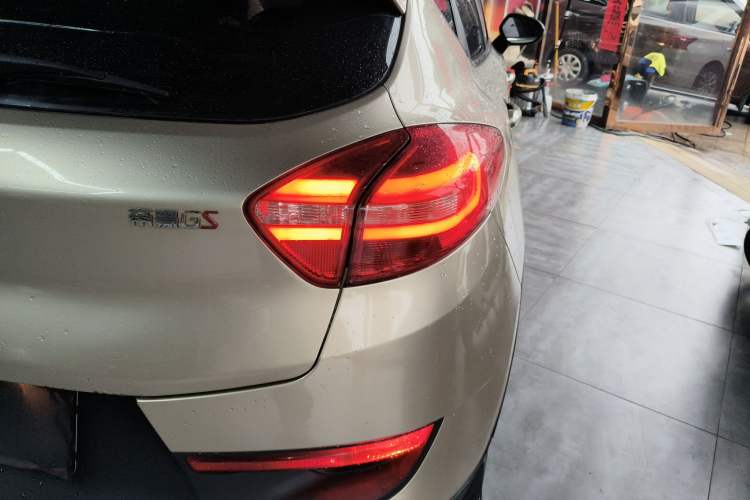 Used Geely Auto Emgrand GS 2016 Sport Edition 1.3T Automatic LingShang Model Right Rear Taillight