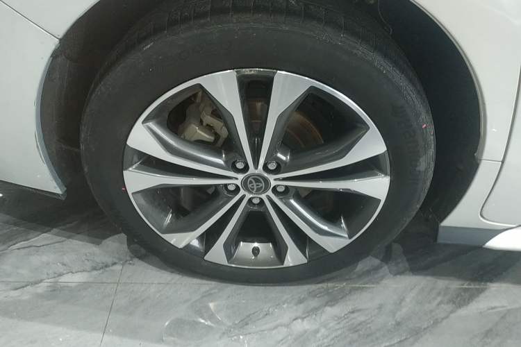 Used Toyota Granvia 2023 2.5L Hybrid Prestige VIP Edition
