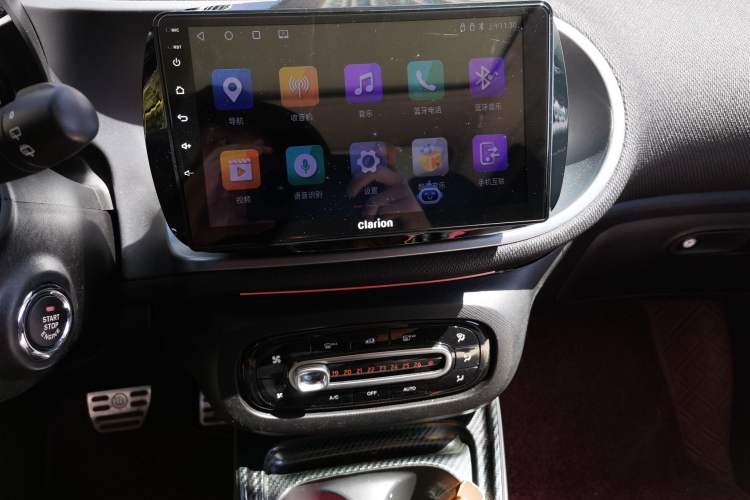 Used smart forfour 2016 1.0L 52 kW Passion Edition Audio And AC Panel