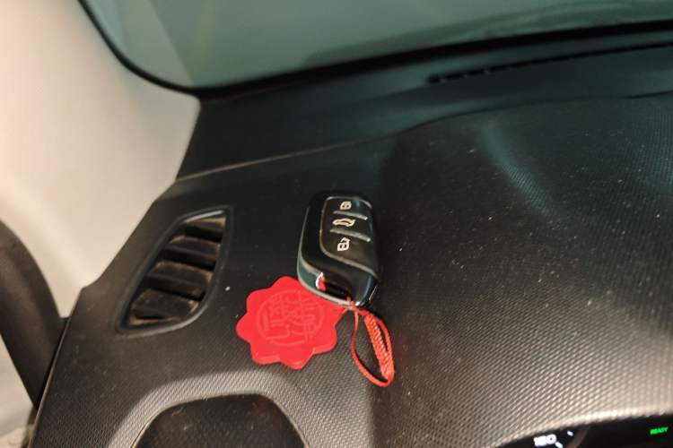 Used Roewe Clever 2021 302 km New Four-Seater Super-Efficient Version