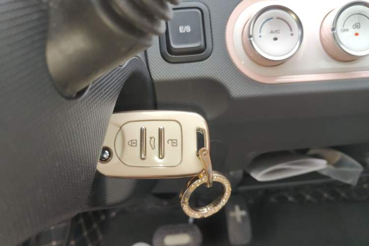 Used Wuling Hongguang MINIEV 2021 Macaron Premium Model – Lithium Iron Phosphate
