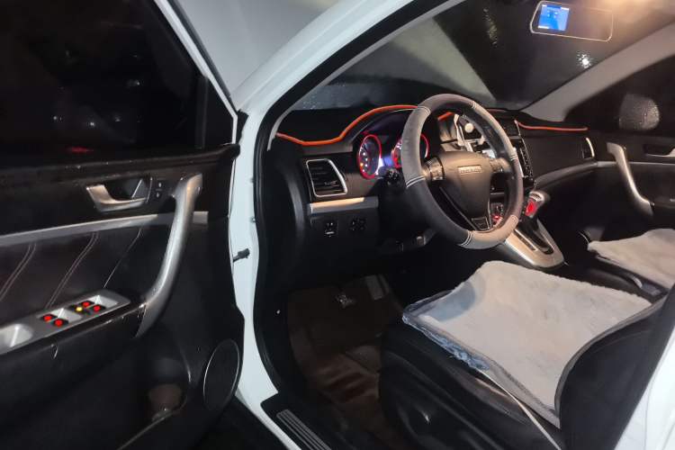 Used Haval M6 2018 Revised Version 1.5T DCT Two-Wheel Drive Elite Edition