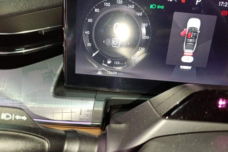 Used Lynk & Co 09 2024 2.0T Four-Wheel Drive Sport Edition Five Seats Odometer Close Up