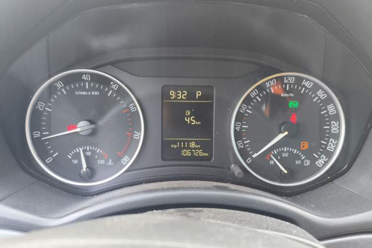 Used Skoda Octavia 2013 1.6L Automatic Yijie Edition Instrument Cluster