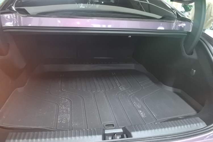 Used Lynk & Co 10 EM-P 2025 Model 120 Four-Wheel Drive Ultra Trunk