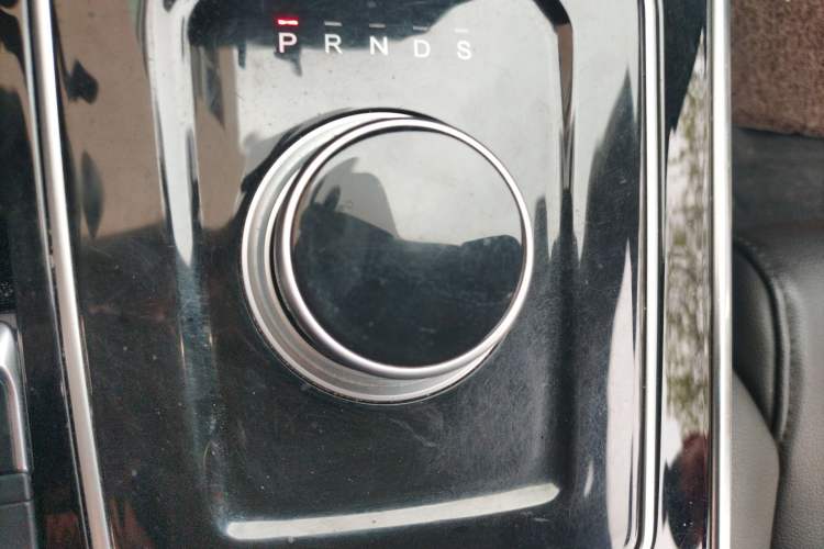 Used DORCEN G60S 2019 1.5T Automatic Luxury Version China VI Standard Gear Lever