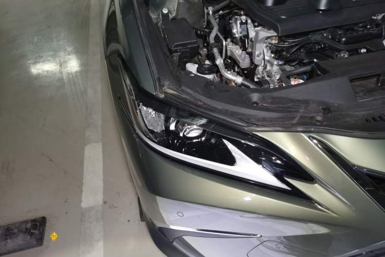 Used Lexus ES 2024 200 Premium Edition Right Front Headlight