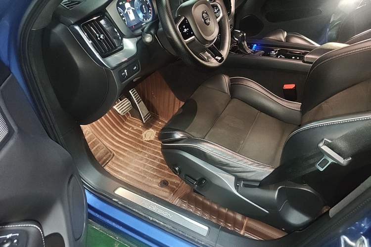 Used Volvo XC60 2018 T5 4x4 Smart & Sporty Edition