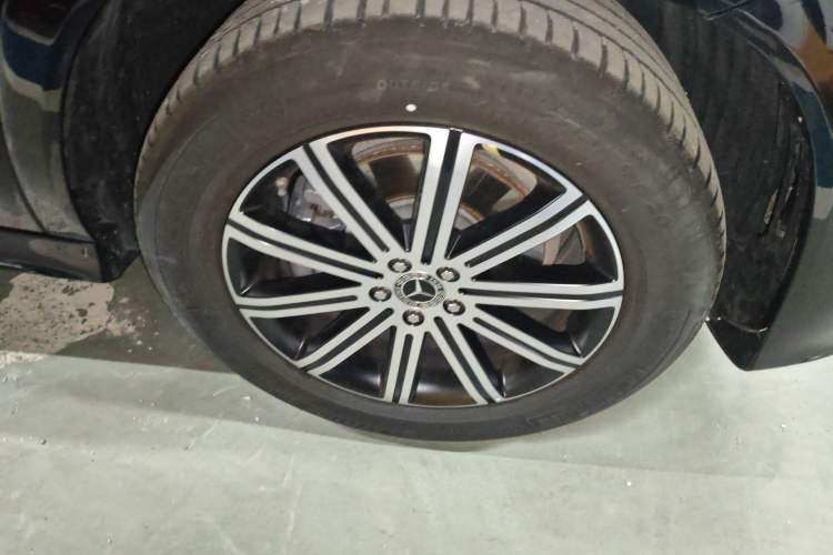 Used Mercedes-Benz GLE Coupe 2024 GLE 350 4MATIC Coupe SUV Luxury Model Right Front Wheel Hub