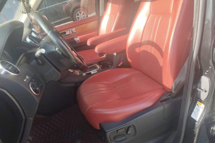 Used Land Rover Discovery 2012 5.0 V8 HSE Left Front Seat