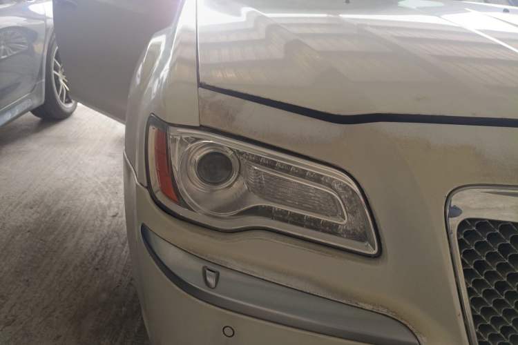 Used Chrysler 300C 2014 3.0L Excellence Edition
