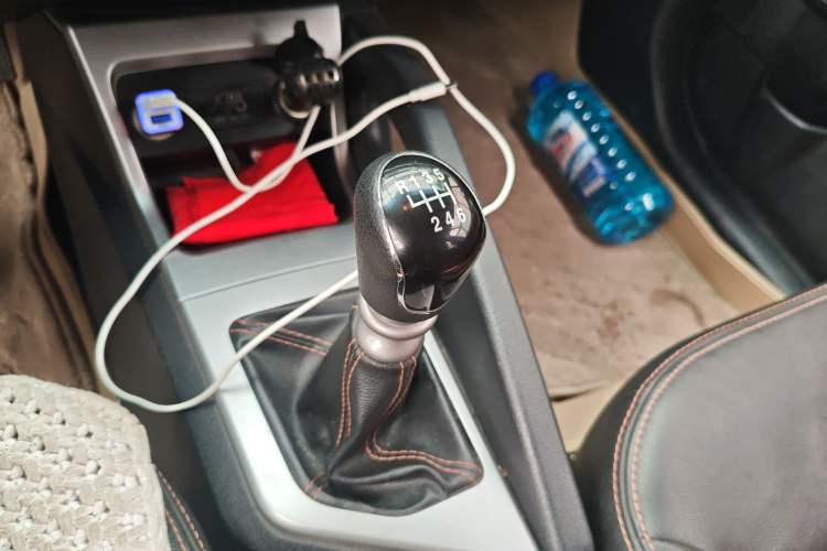 Used JAC Group Refine S3 2015 1.5L Manual Luxury Smart Deluxe Edition Gear Lever