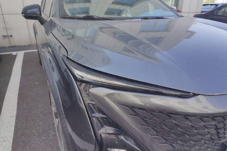 Used CHANGAN UNI-T 2020 1.5T Prestige Version Exterior 6