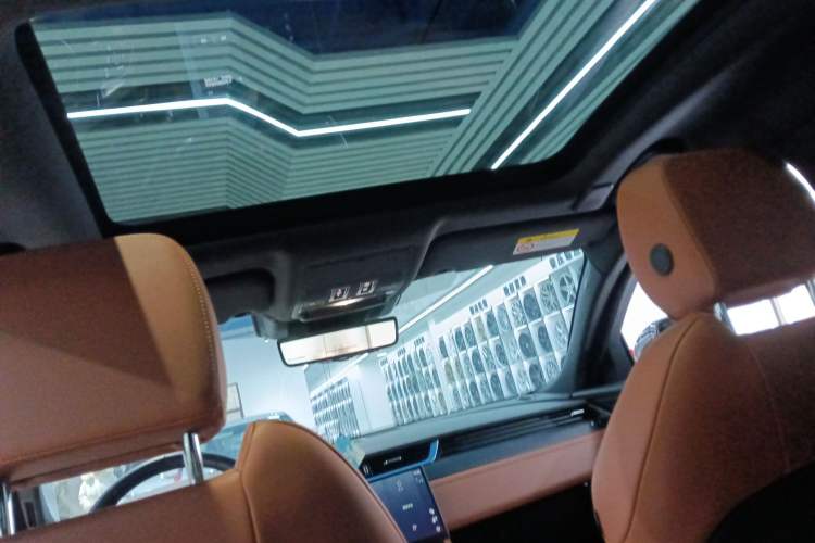 Used Jaguar XFL 2024 2.0T P300 Four-Wheel Drive Flagship Sport Gold Edition