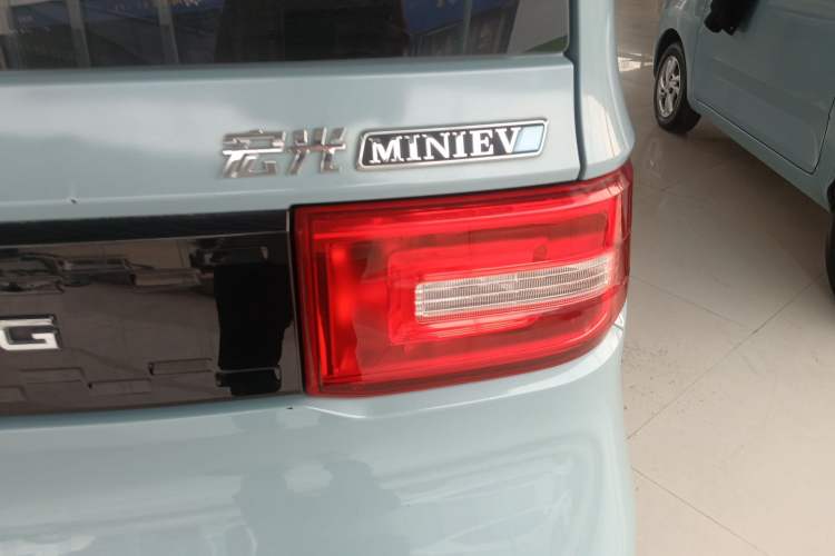 Used Wuling Hongguang MINIEV 2021 Macaron Fashion Model Lithium Iron Phosphate
