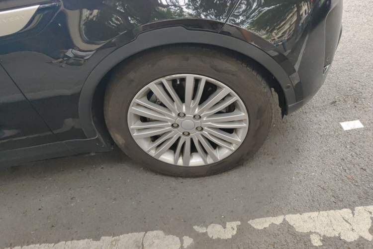 Used Land Rover Discovery 2019 3.0 SC V6 HSE LUXURY Right Front Wheel Hub