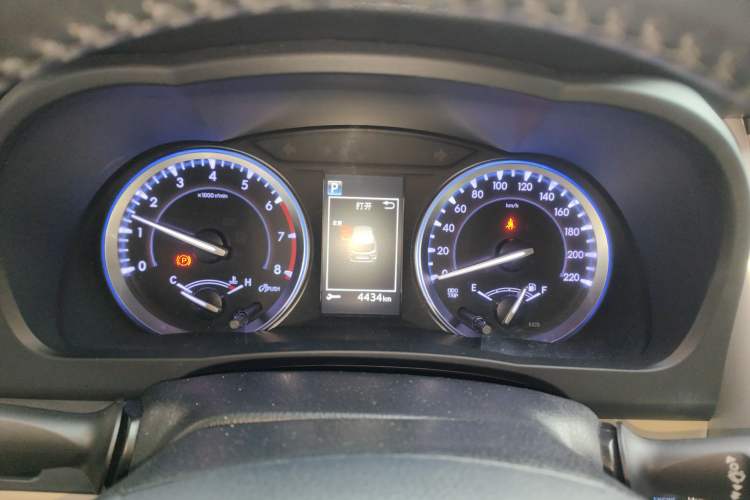 Used Toyota Highlander 2018 2.0T Four-Wheel Drive Luxury Version 7 Seats China VI Standard Instrument Cluster