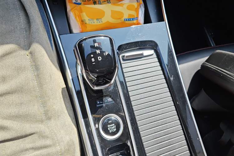 Used SOL X8 2021 300T DCT Panoramic Luxury Edition 6 Seats