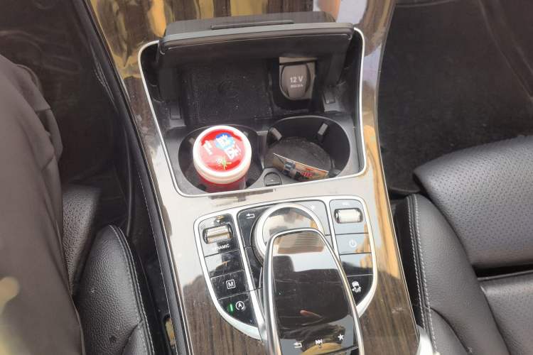 Used Mercedes-Benz GLC 2019 GLC 260 L 4MATIC Dynamic Model Gear Lever