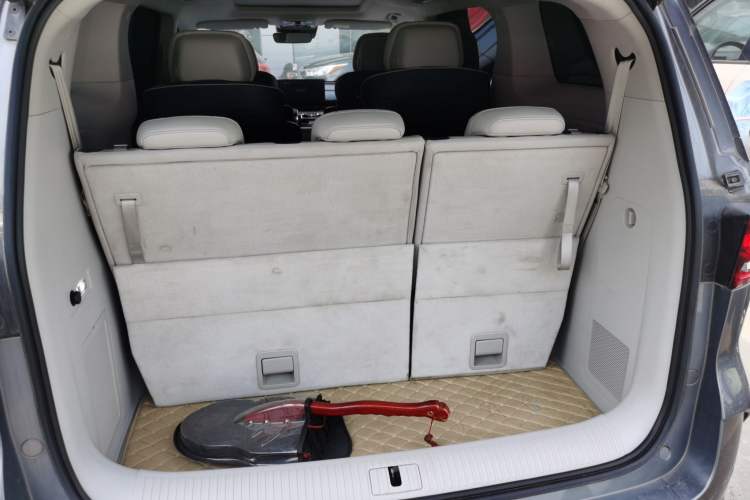 Used Roewe iMAX8 2021 400TGI Supreme Series Ultimate Edition Trunk