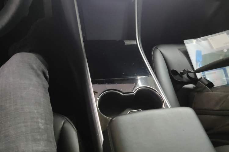 Used Tesla Model 3 2019 Standard Range Rear-Drive Upgraded Version
