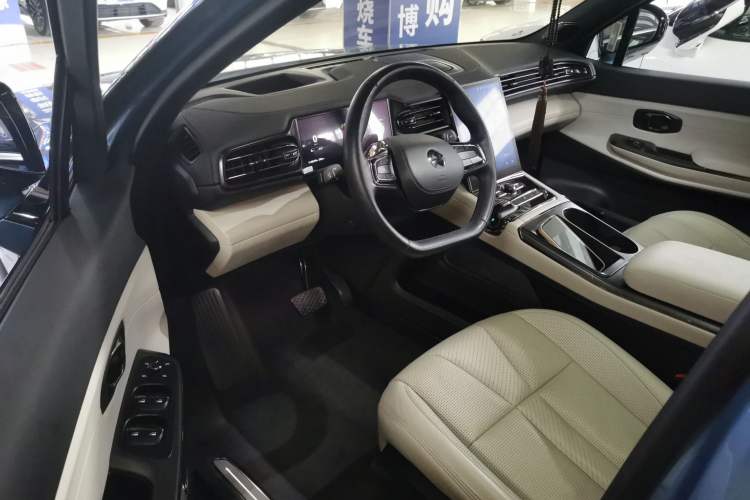 Used Nio ES8 2020 415 km Range 7-Seater Version
