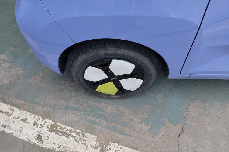 Used Wuling Hongguang MINIEV 2021 Macaron Premium Model – Lithium Iron Phosphate Exterior 4