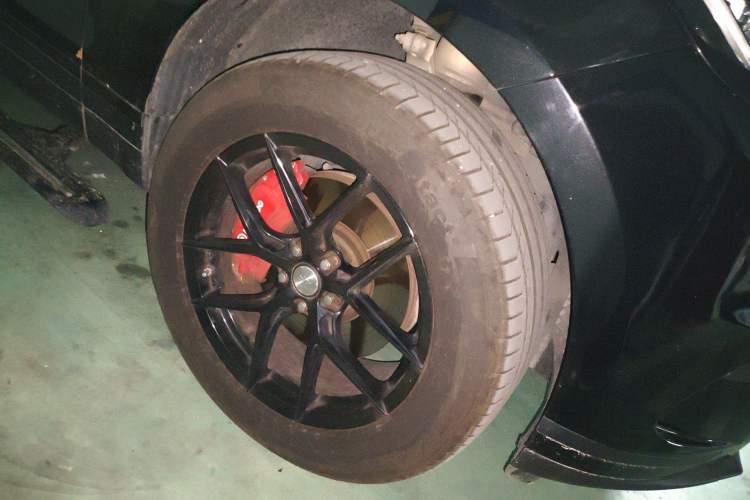 Used Land Rover Range Velar 2017 P380 S Right Front Wheel Hub