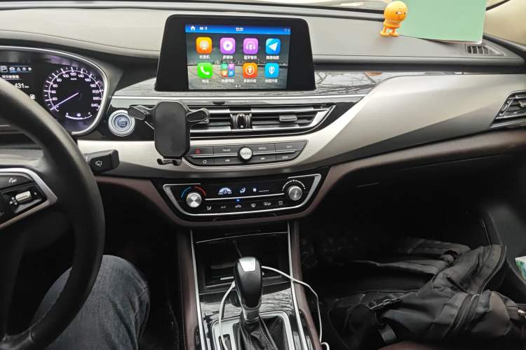 Used Changan Raeton CC 2018 1.5T Automatic Elegant Starry Edition China V Standard
