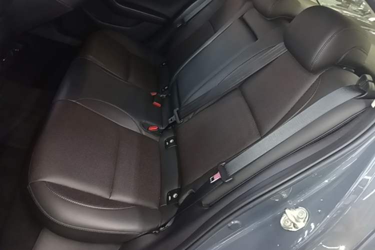 Used Mazda 3 Axela 2023 2.0L Automatic ZhiZhen Edition
