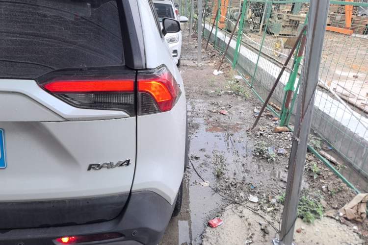 Used Toyota RAV4 2021 2.0L CVT Two-Wheel Drive Fashion Edition