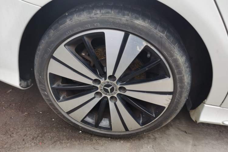 Used Mercedes-Benz CLA 2017 Facelifted CLA 200 Stylish Edition Right Rear Wheel Hub