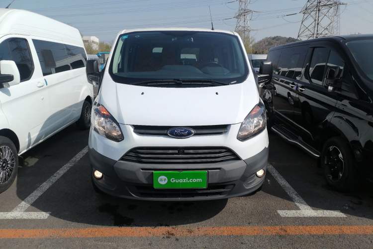 Used Ford Transit 2019 2.0T Diesel Multi-Purpose Commercial Vehicle Short Wheelbase Low Roof 6-Seater China VI Standard
