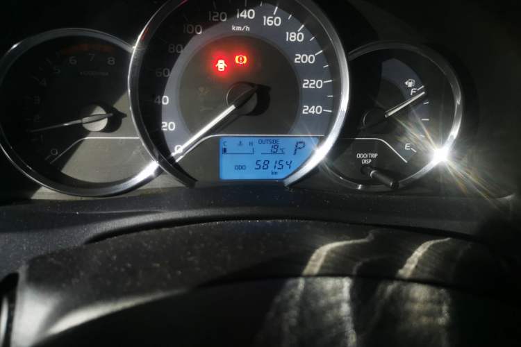 Used Toyota Levin 2017 Revised 185T CVT Elite Edition China V Standard Odometer Close Up