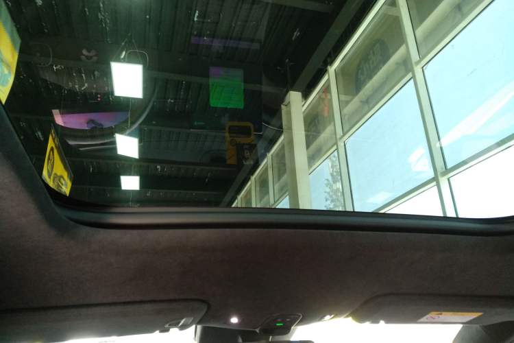 Used Nio ES6 2024 75 kWh Headliner