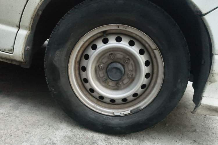 Used Jinbei Express 2017 2.0L Standard Version V19
