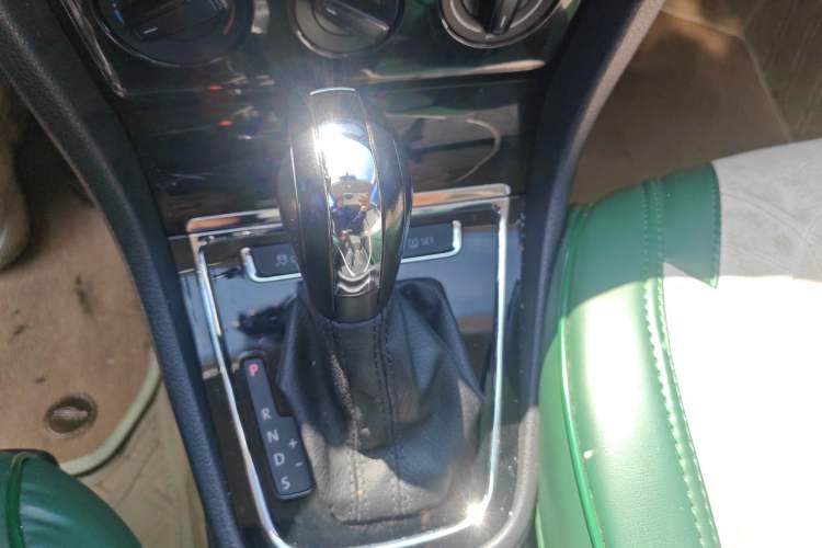 Used Volkswagen Bora 2015 Qihui Edition 1.6L Automatic Fashion Model
