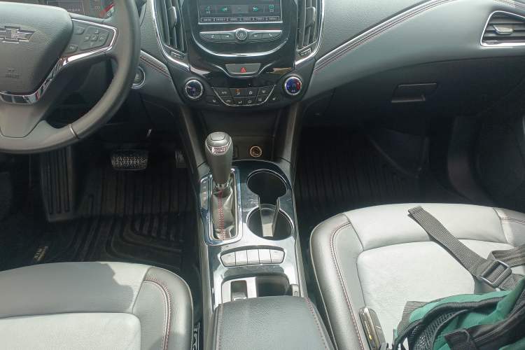 Used Chevrolet Cruze 2018 Redline 330T Dual-Clutch Flagship Edition Gear Lever