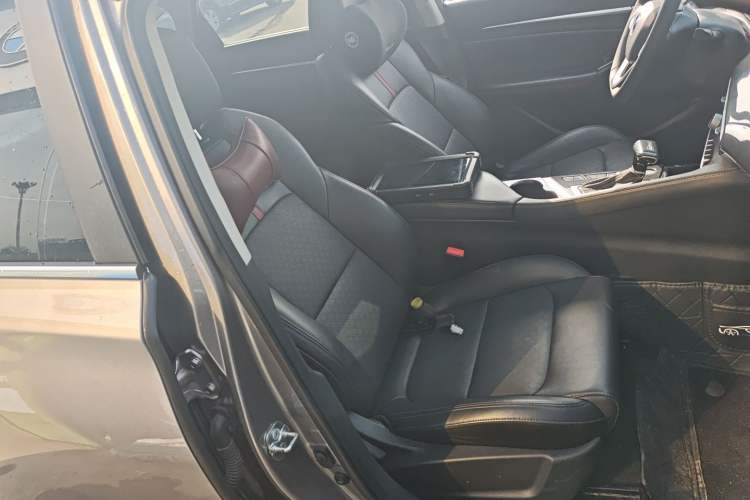 Used CHANGAN Eado 2020 PLUS 1.6L GDI Automatic Luxury Model
