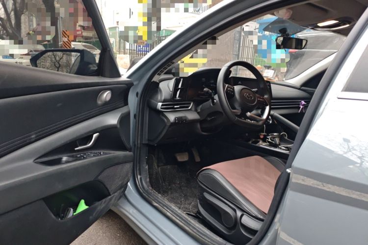 Used Hyundai Elantra 2022 1.5L CVT GLX Elite Edition Driver Seat