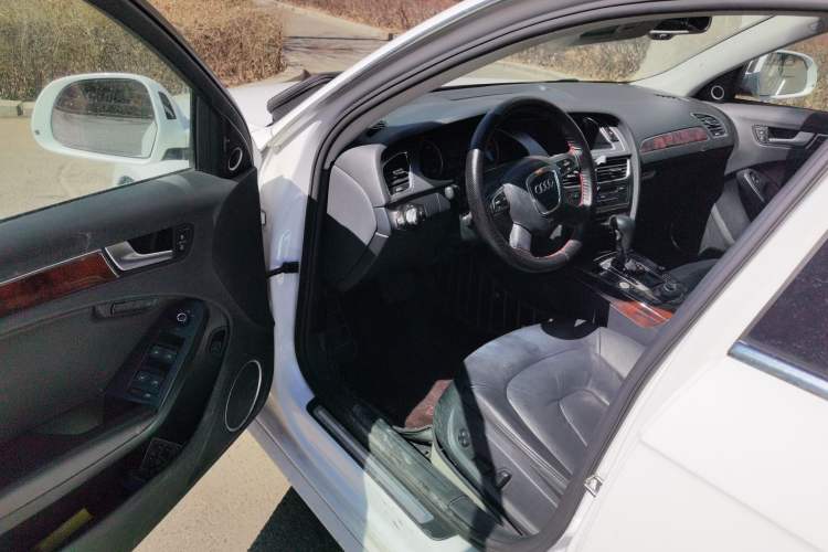 Used Audi A4L 2012 2.0 TFSI automatic luxury version