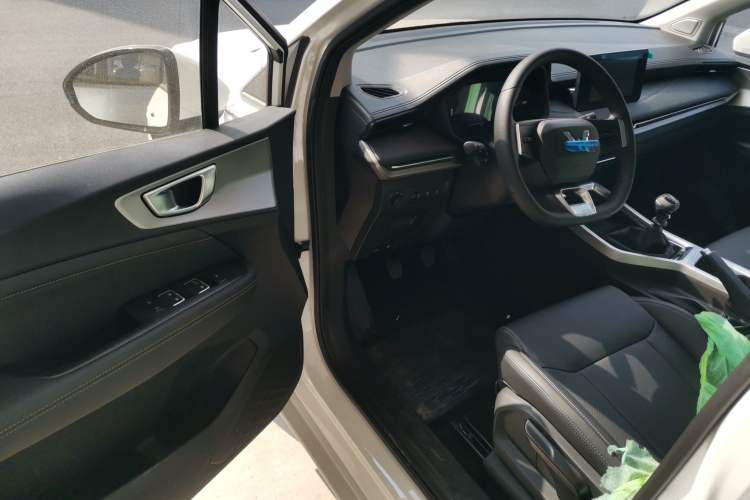 Used Wuling Jiachen 2022 1.5L Manual Comfort Edition
