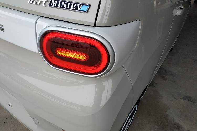 Used Wuling Hongguang MINIEV 2024 3rd Generation 215km Youth Edition