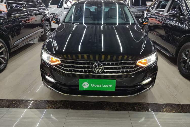 Used Volkswagen Magotan 2023 2 Million Units Commemorative Edition 330TSI DSG Luxury Version
