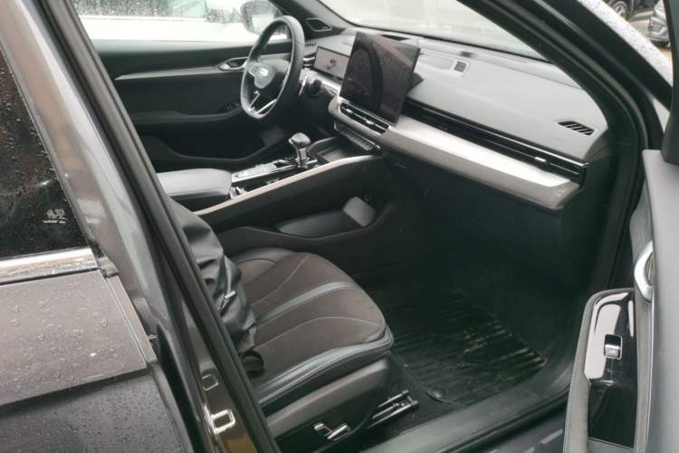 Used Geely Auto Preface 2025 Dongfang Yao 2.0TD Moonlight Edition Right Front Seat