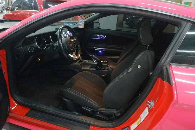 Used Ford Mustang 2018 2.3T Automatic Hardtop Standard Trim U.S. Specification
